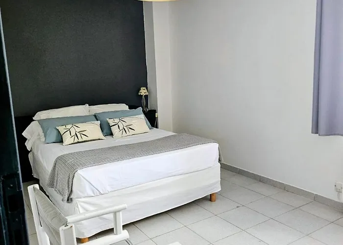 Cap Corse Dans Un Nid De Verdure * San-Martino-di-Lota