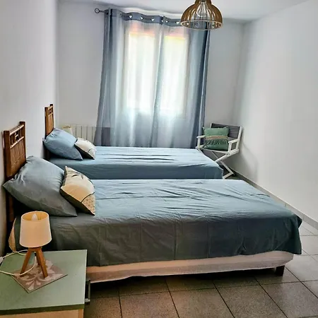 Cap Corse Dans Un Nid De Verdure