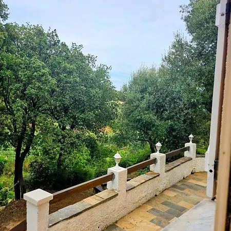 Vakantiehuis Cap Corse Dans Un Nid De Verdure