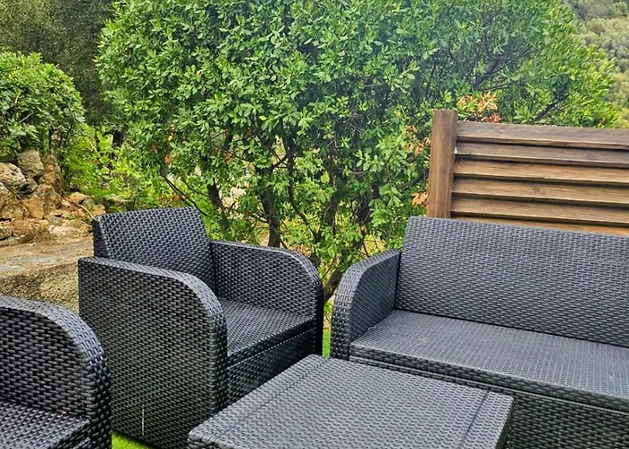 Hébergement de vacances Cap Corse Dans Un Nid De Verdure *